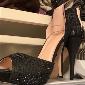 Beautiful black elegant pumps
